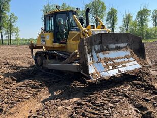 Komatsu D65EX-16 bulldozer