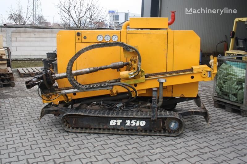 Vermeer BT 2510 drilling rig