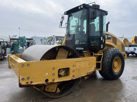 Caterpillar Walze CS66B  single drum compactor