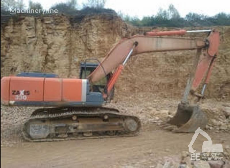 Hitachi ZX 330-3 tracked excavator