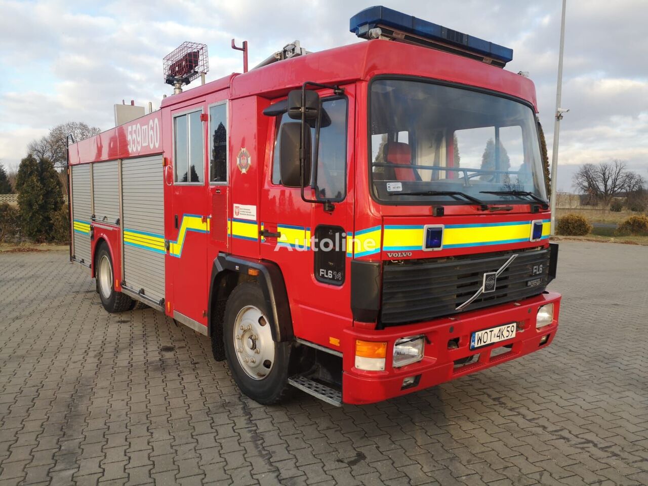 VOLVO FL614 , MANUAL , Fire truck , 2000L