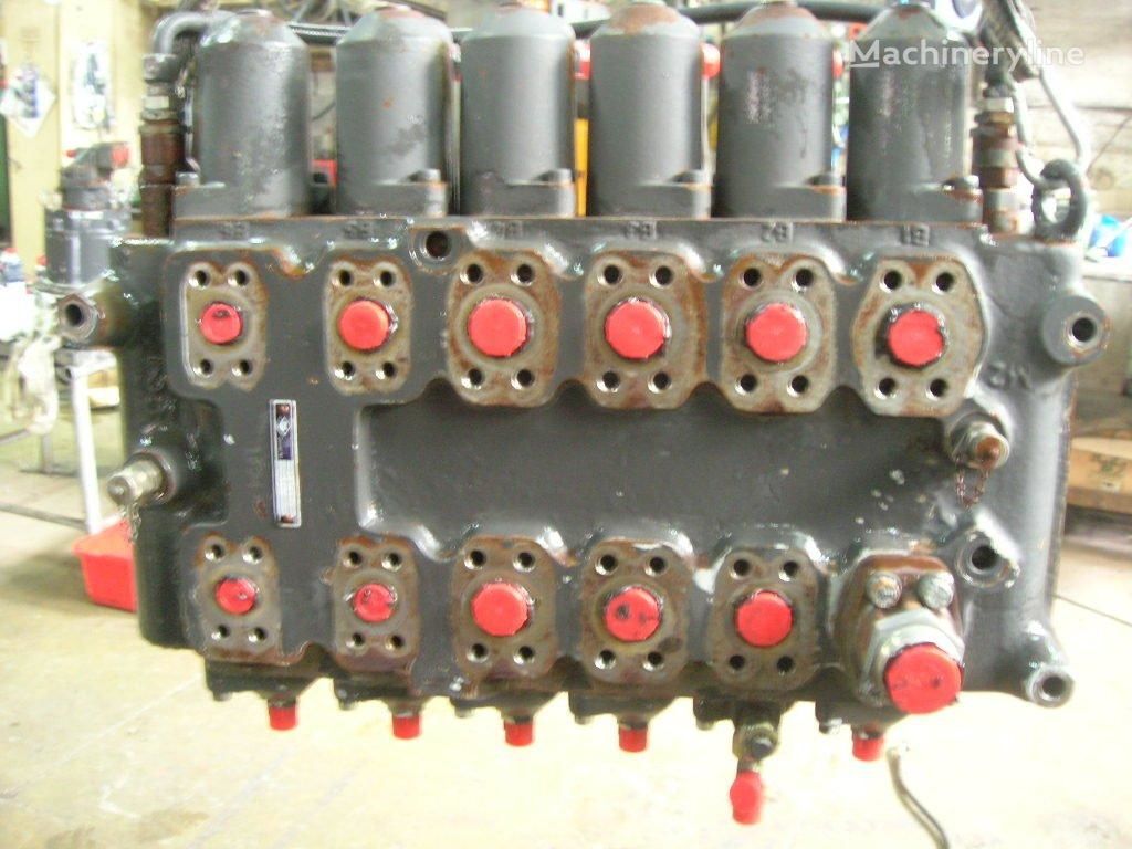 hydraulic distributor for O&K